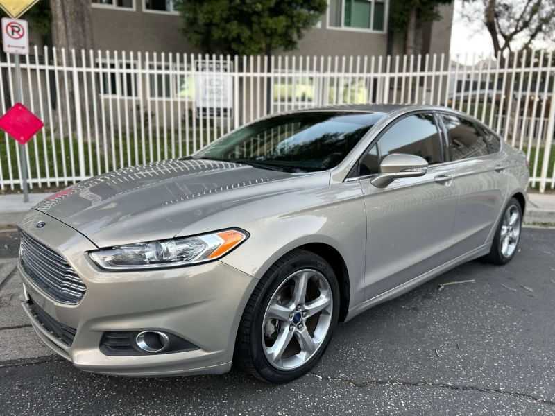 Ford Fusion Image 1