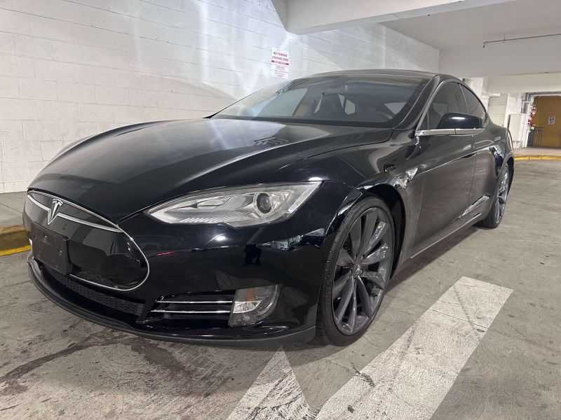 Tesla Model S Image 1