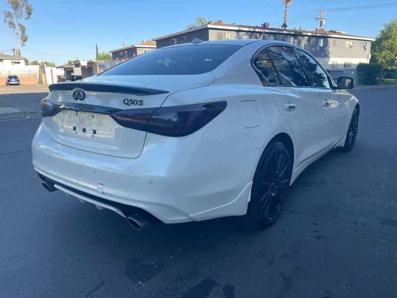 INFINITI Q50 Image 2