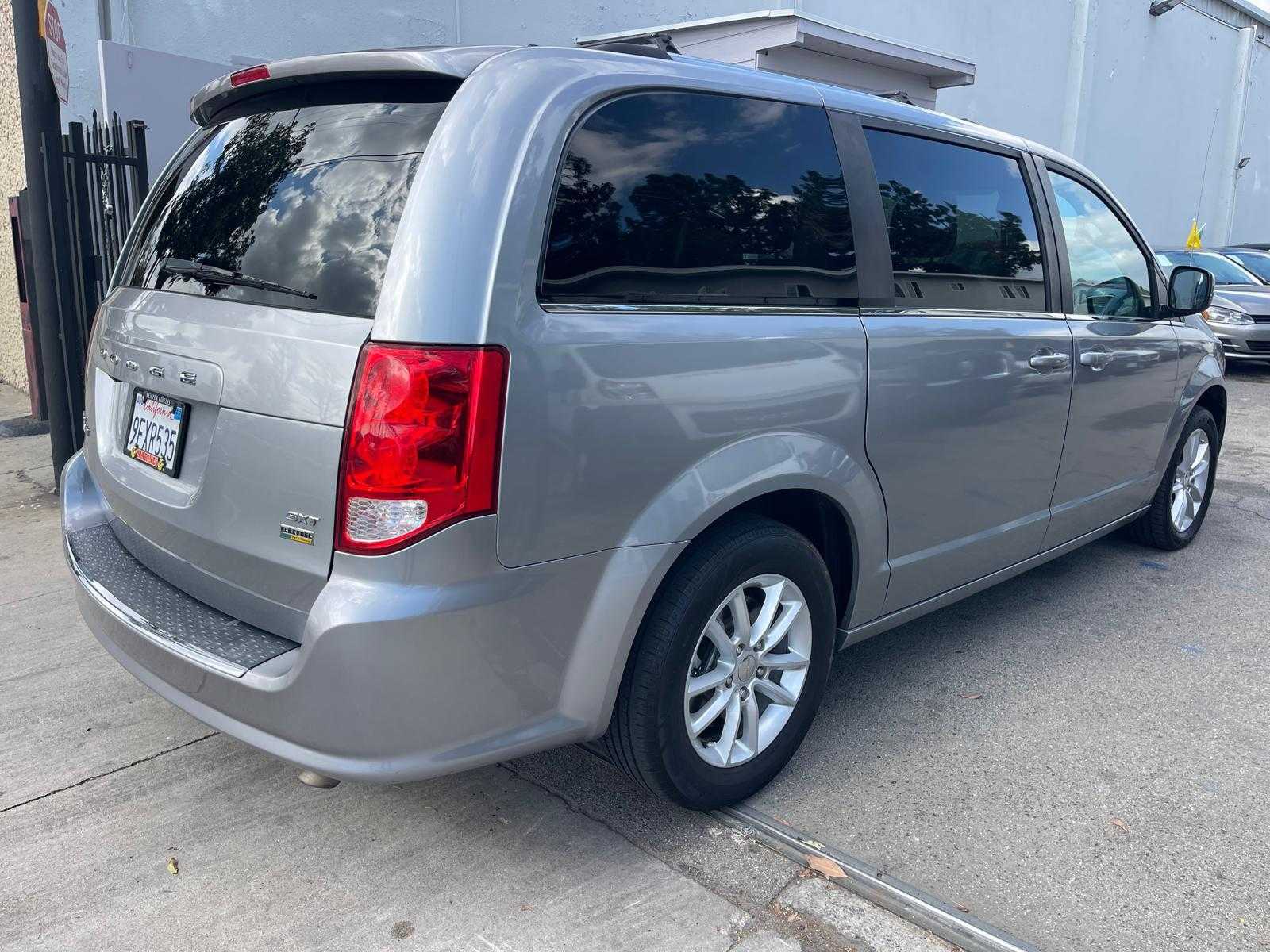 Dodge Grand Caravan Passenger Image 2