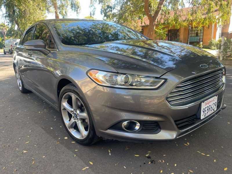 Ford Fusion Image 6