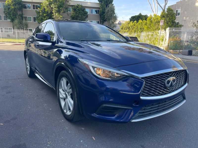 INFINITI QX30 Image 8