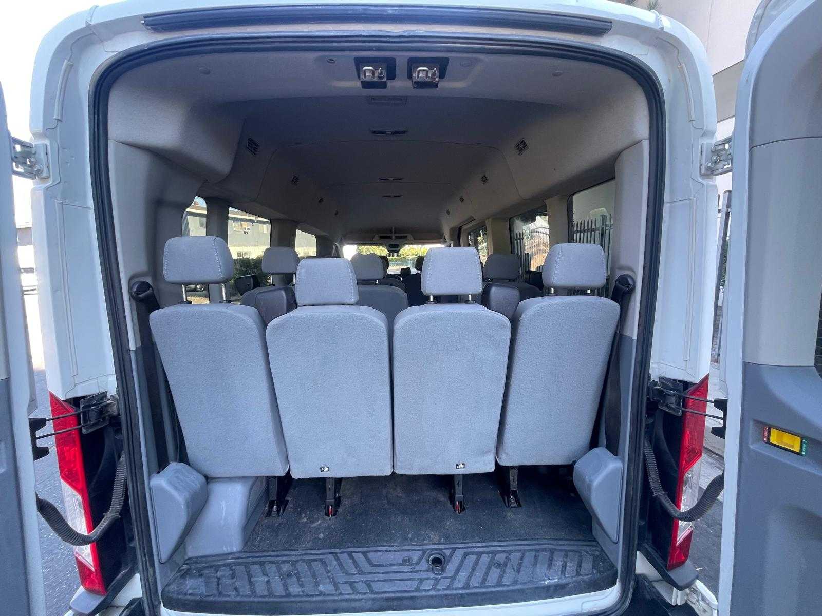 Ford Transit 350 Wagon Image 3
