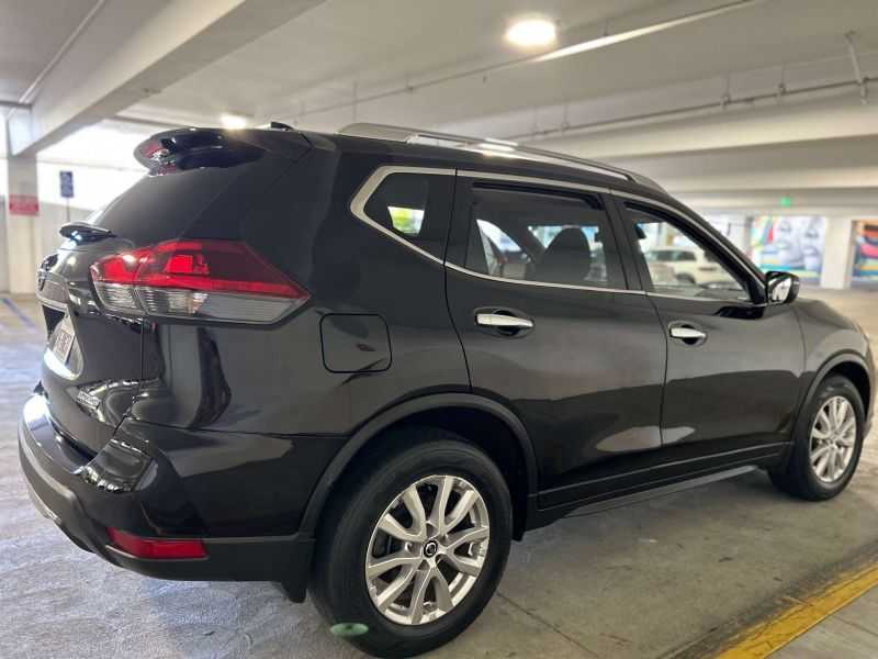 Nissan Rogue Image 3