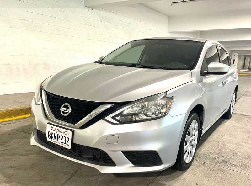 Nissan Sentra Image 1
