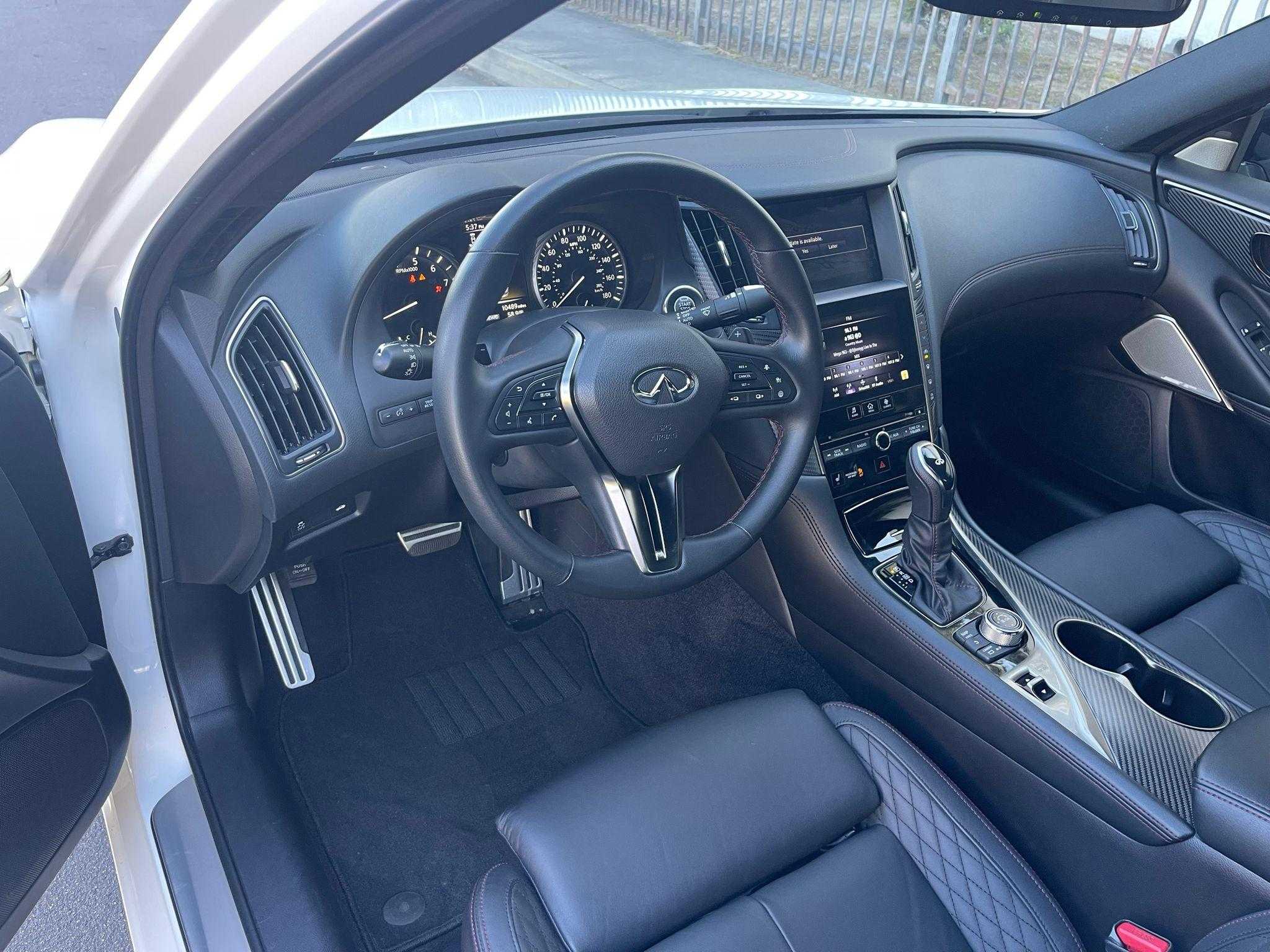 INFINITI Q50 Image 4