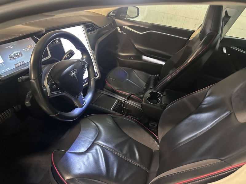 Tesla Model S Image 7