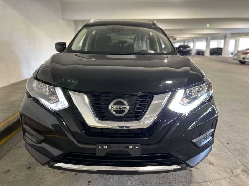 Nissan Rogue Image 2