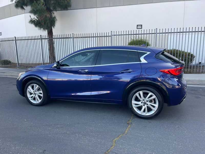 INFINITI QX30 Image 4