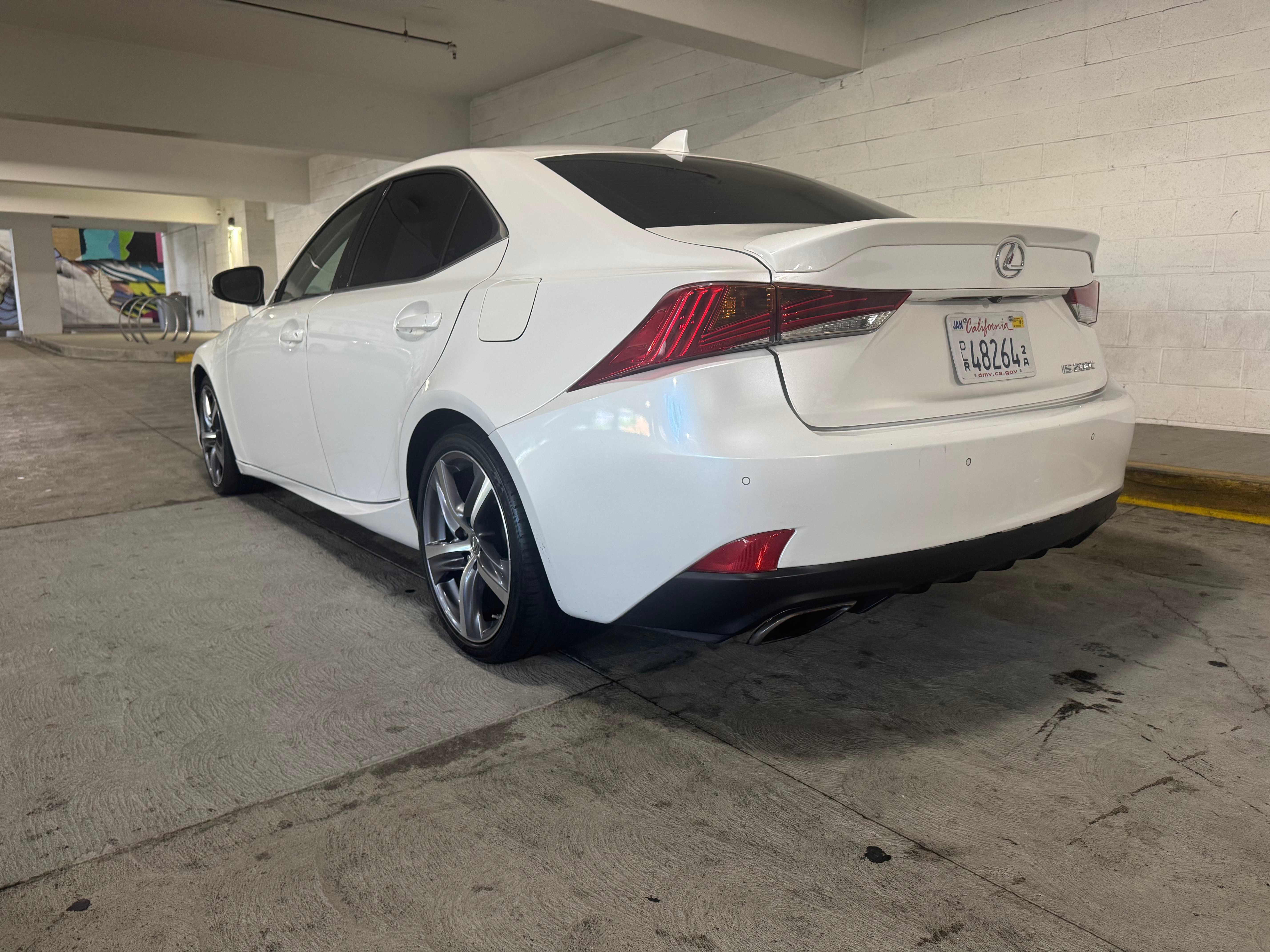 Lexus IS 200t Image 3