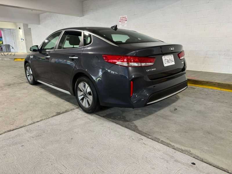 Kia Optima Hybrid Image 3