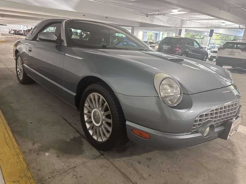 Ford Thunderbird Image 5