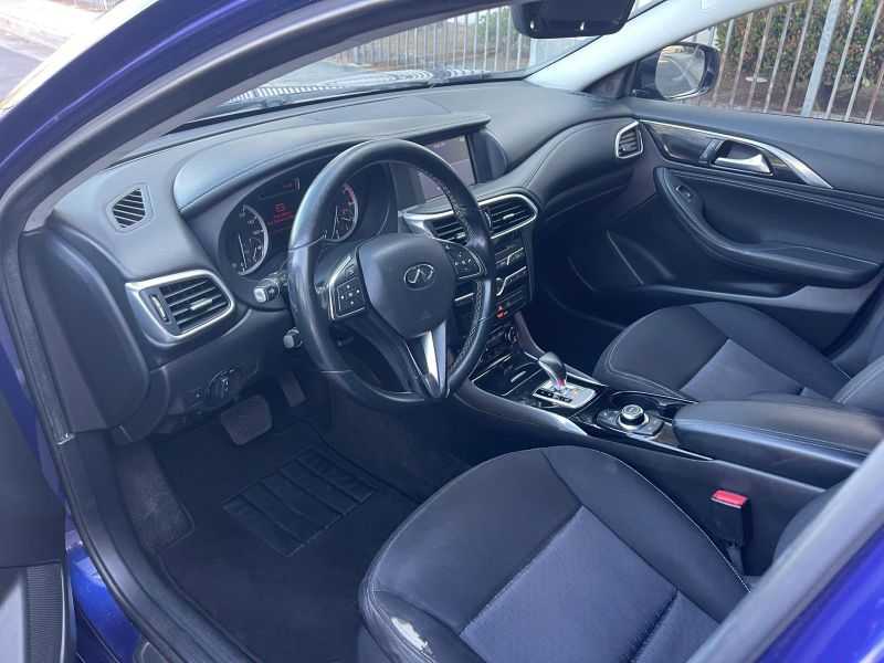 INFINITI QX30 Image 9