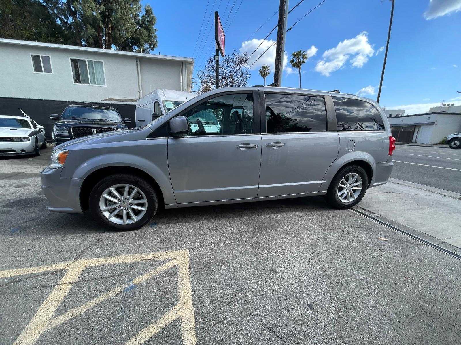Dodge Grand Caravan Passenger Image 3