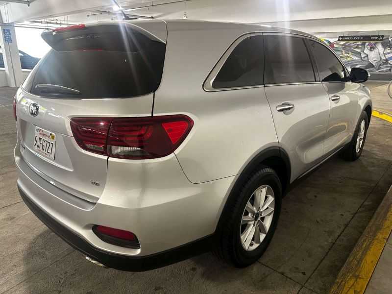 Kia Sorento Image 4