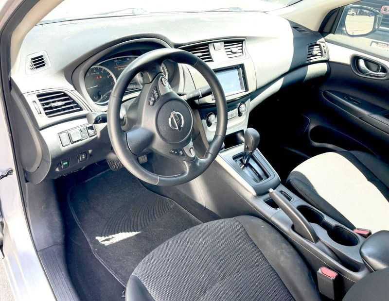 Nissan Sentra Image 5