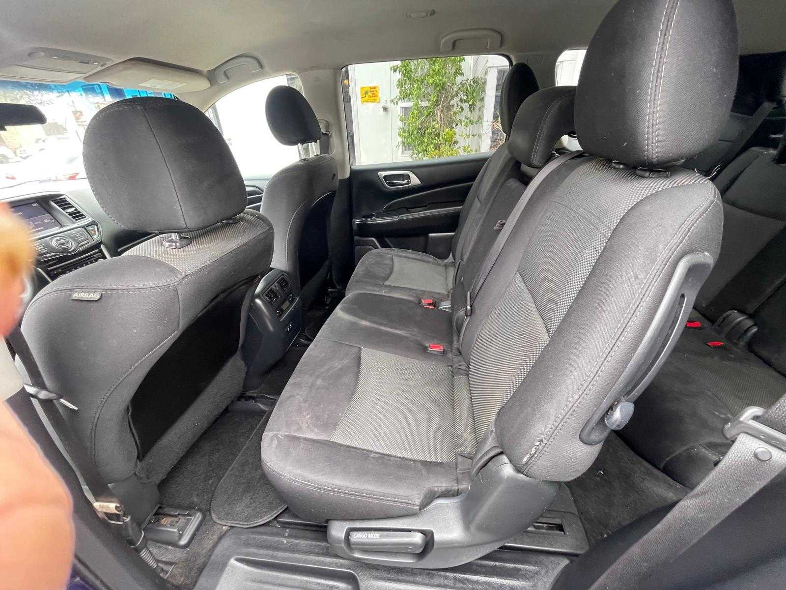 Nissan Pathfinder Image 8