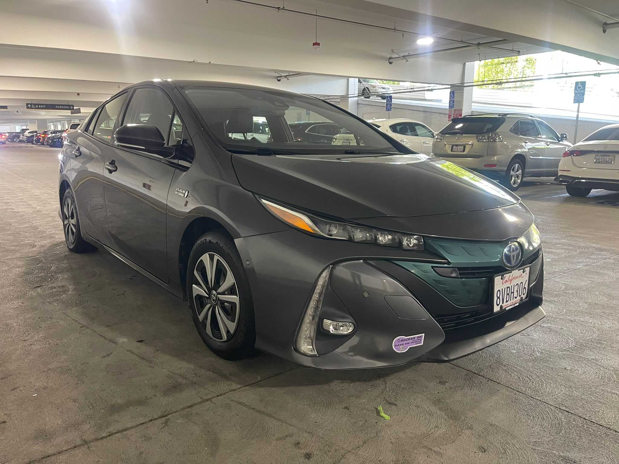 Toyota Prius Prime Image 10