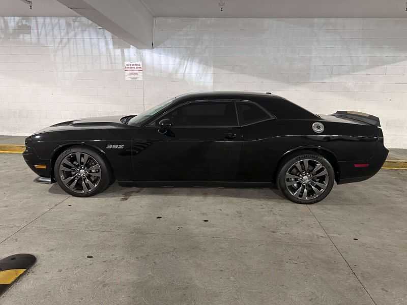 Dodge Challenger Image 2