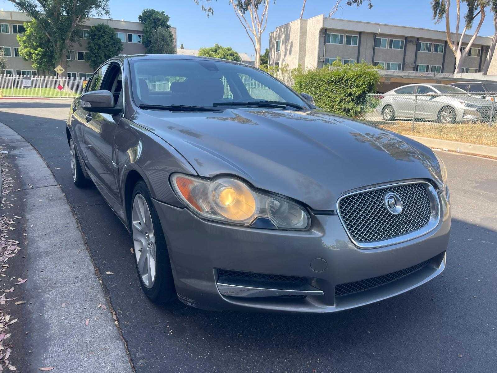 Jaguar XF Image 5