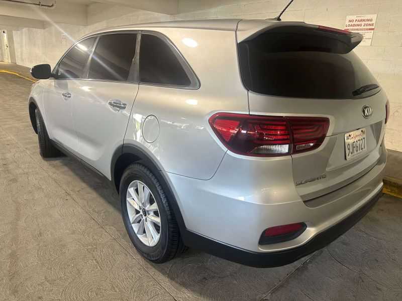 Kia Sorento Image 3