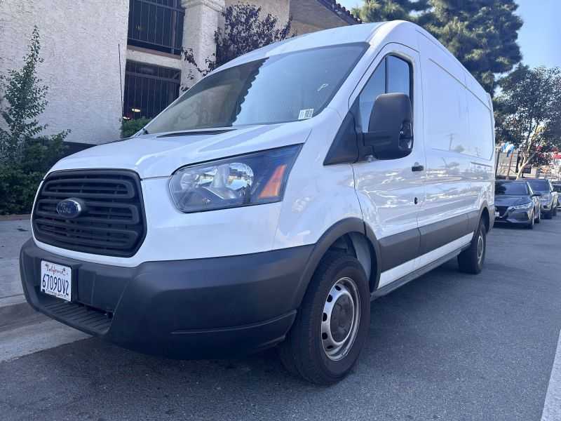 Ford Transit Image 1