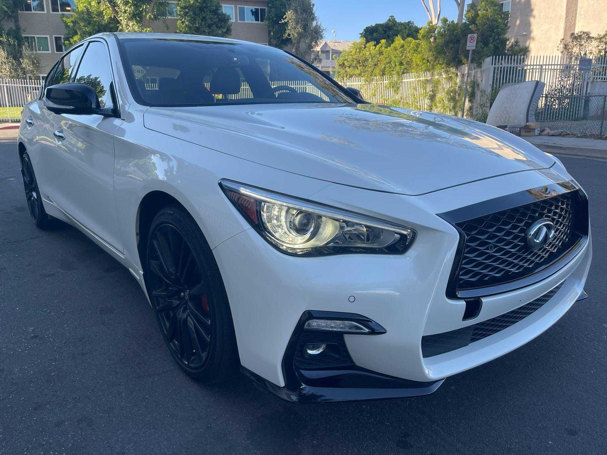 INFINITI Q50 Image 1