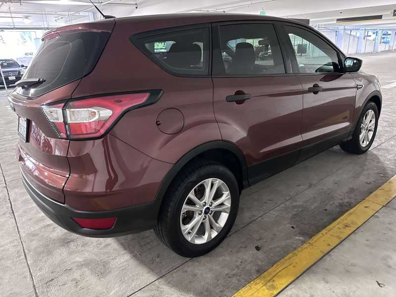 Ford Escape Image 5