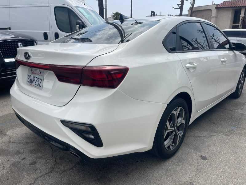 Kia Forte Image 3