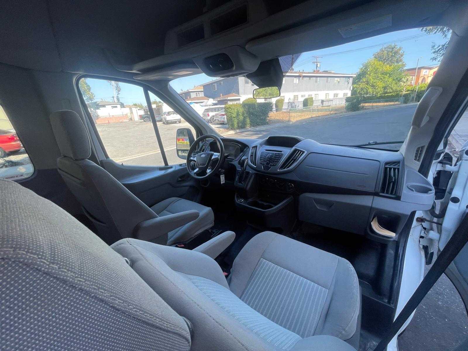 Ford Transit 350 Wagon Image 6