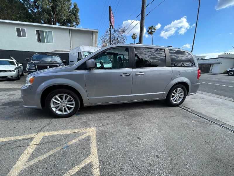 Dodge Grand Caravan Passenger Image 3