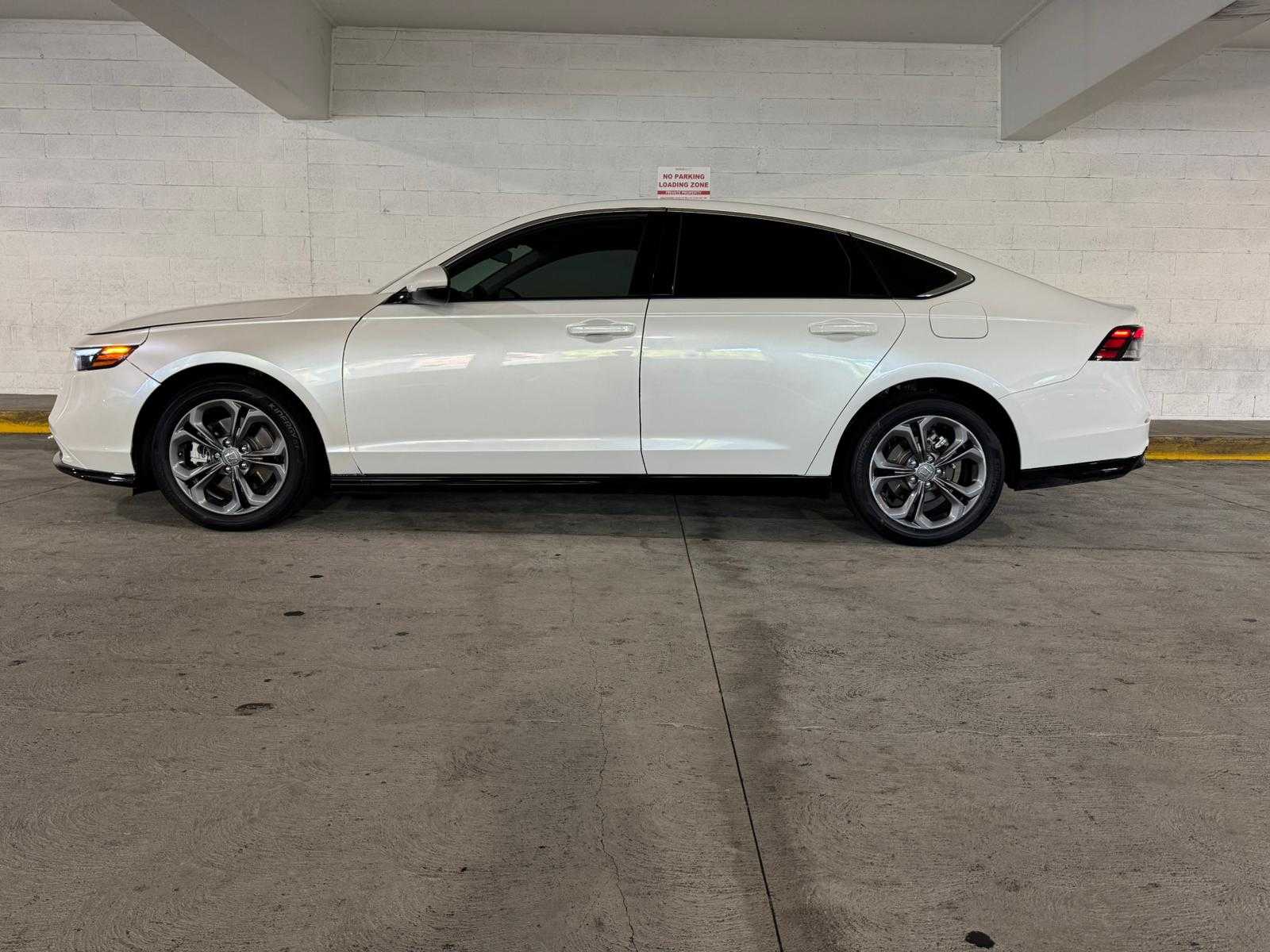 Honda Accord Hybrid Image 2