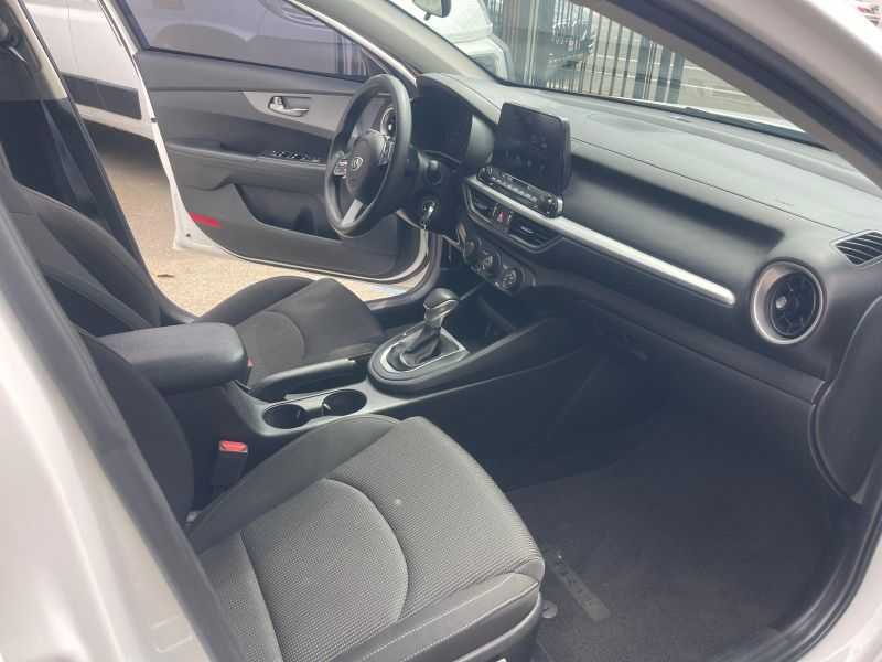 Kia Forte Image 6
