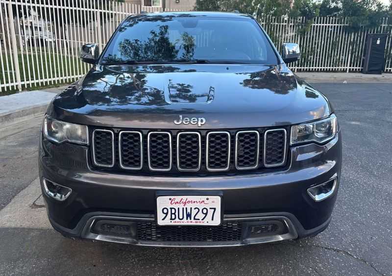 Jeep GRAND CHEROKEE Image 8