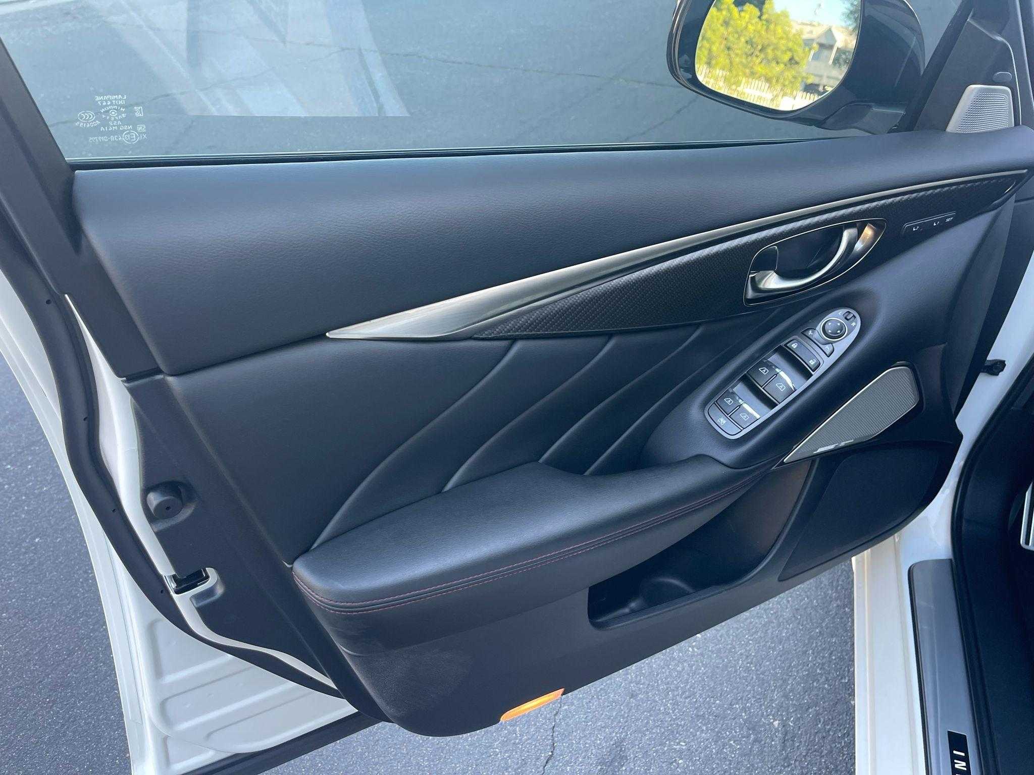 INFINITI Q50 Image 5